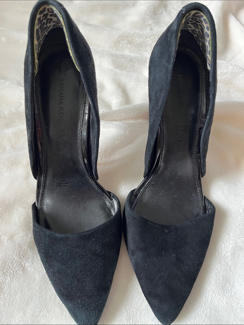Banana Republic Black Suede Pointed-Toe D'Orsay Pumps - size 8